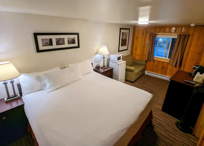 Teton Court Motel